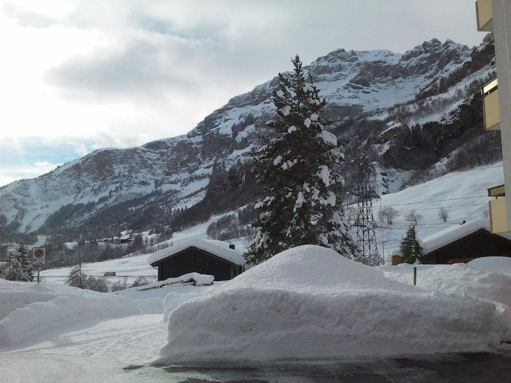 Baron / Baronesse Apartments Leukerbad Exterior foto